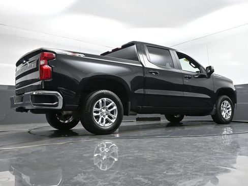 Used 2023 Chevrolet Silverado 1500 LT AWD/4WD image 32