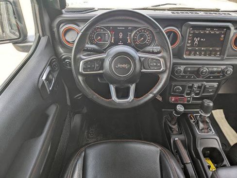 Used 2023 Jeep Gladiator Mojave w/ LED Lighting Group AWD/4WD image 18