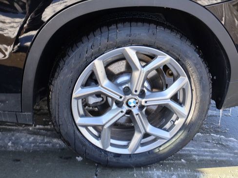 New 2026 Volkswagen Taos SE image 58