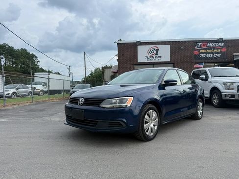 Used 2011 Volkswagen Jetta SE FWD image 1