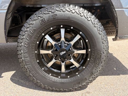 Used 2015 Ford F150 XLT w/ Equipment Group 301A Mid AWD/4WD image 9