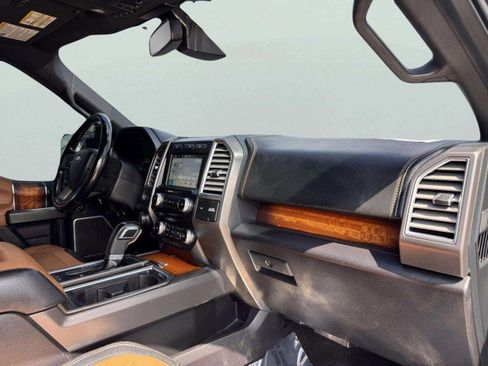 Used 2017 Ford F150 Limited image 48