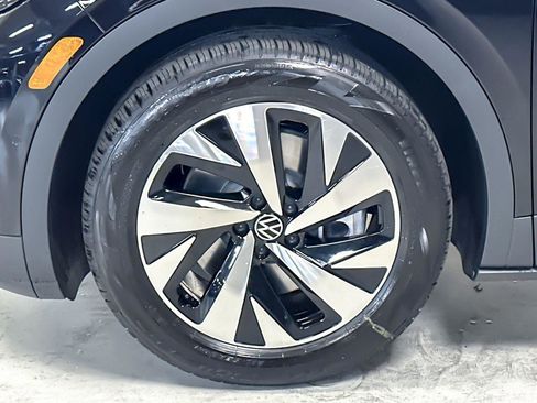 New 2025 Volkswagen ID.4 Pro image 25