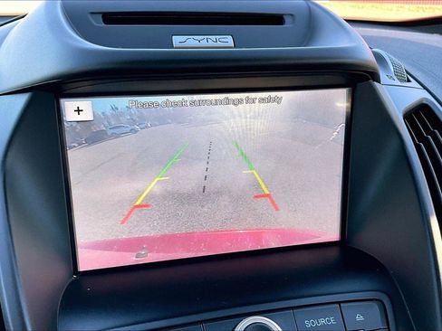 Used 2017 Ford C-MAX Energi SE w/ Equipment Group 401A image 25