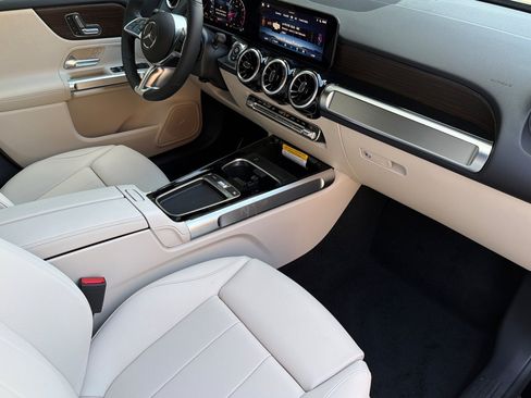 New 2026 Mercedes-Benz GLB 250 image 15