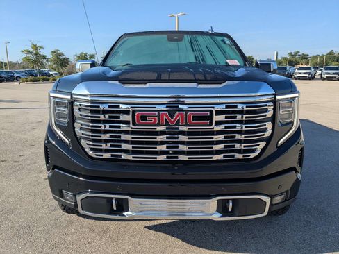 Used 2024 GMC Sierra 1500 Denali w/ Denali Reserve Package AWD/4WD image 3