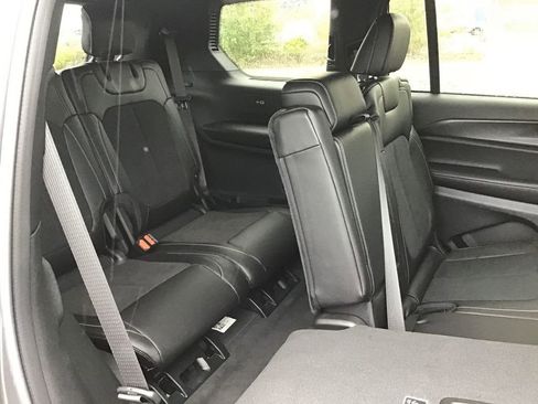 New 2025 Jeep Grand Cherokee L Laredo w/ Trailer Tow Package image 17