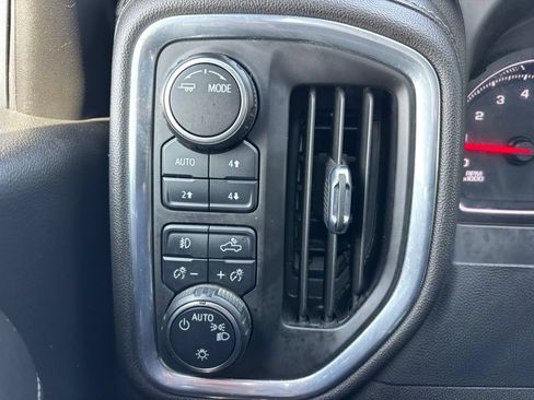 Used 2022 Chevrolet Silverado 1500 LT Trail Boss w/ Convenience Package II AWD/4WD image 19
