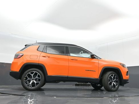 New 2026 Jeep Compass Limited image 37
