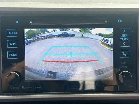 Used 2017 Toyota Tacoma TRD Off-Road image 14