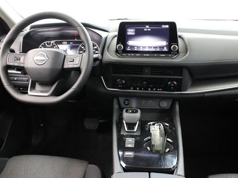 New 2026 Nissan Rogue SV FWD image 9