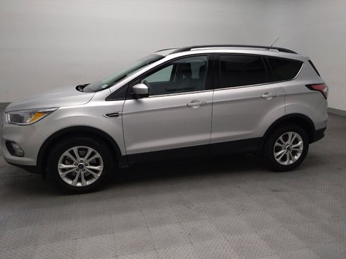 Used 2018 Ford Escape SE AWD/4WD image 2