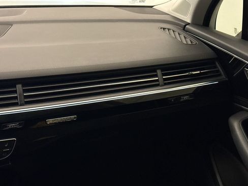 Used 2019 Audi Q7 3.0T Premium Plus w/ Premium Plus Package AWD/4WD image 16