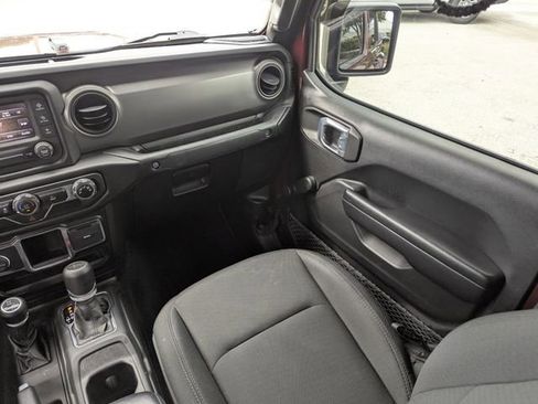 Used 2021 Jeep Gladiator Sport AWD/4WD image 18