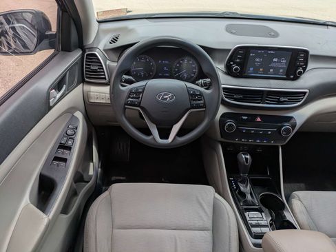 Used 2019 Hyundai Tucson Value FWD image 18