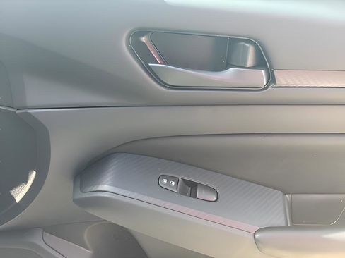 Used 2025 Nissan Altima 2.5 S image 14