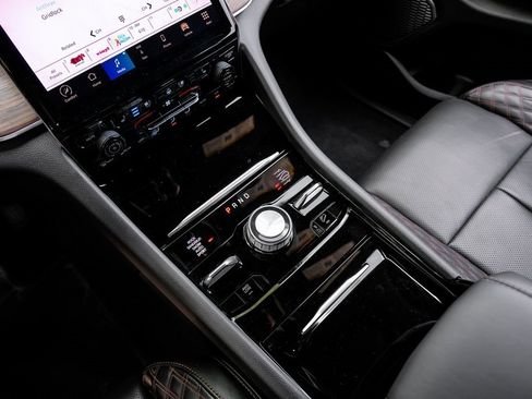 Used 2022 Jeep Grand Cherokee Summit image 34