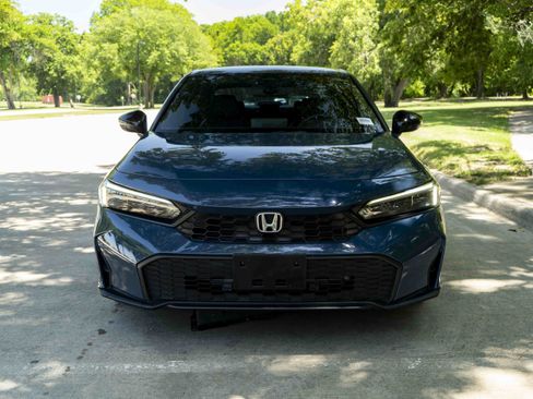 Used 2025 Honda Civic Sport image 3