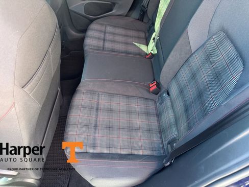 Used 2022 Volkswagen GTI SE image 10