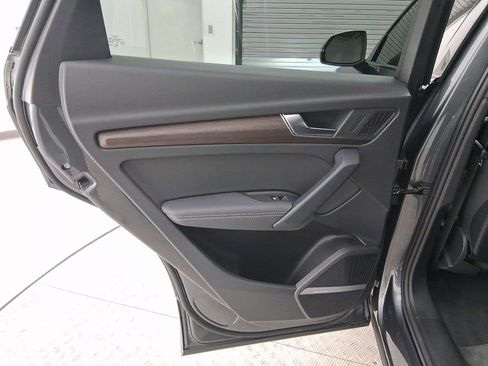 Used 2025 Audi Q5 e Premium Plus image 29