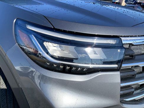 Certified 2025 Ford Explorer Active image 25