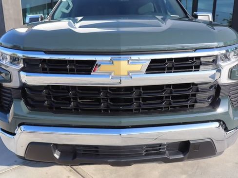 Used 2025 Chevrolet Silverado 1500 LT RWD image 16