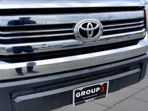 Used 2017 Toyota Tundra SR5 w/ SR5 Upgrade Package RWD image 29