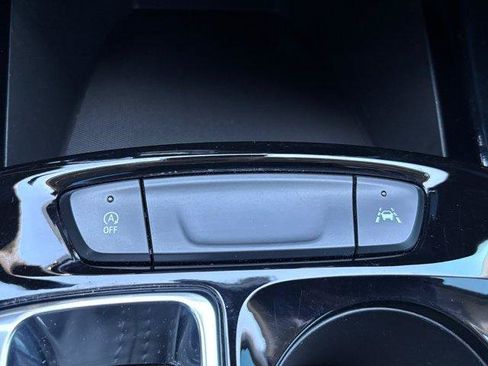 Used 2024 Chevrolet Trax ACTIV FWD image 30
