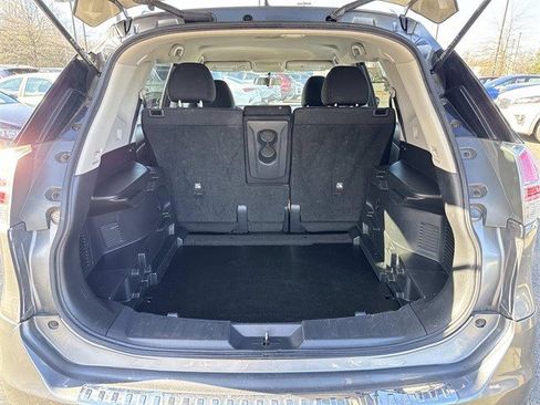 Used 2015 Nissan Rogue SV image 12