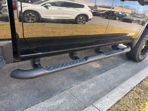 Used 2022 Chevrolet Silverado 2500 LT w/ Midnight Edition image 9