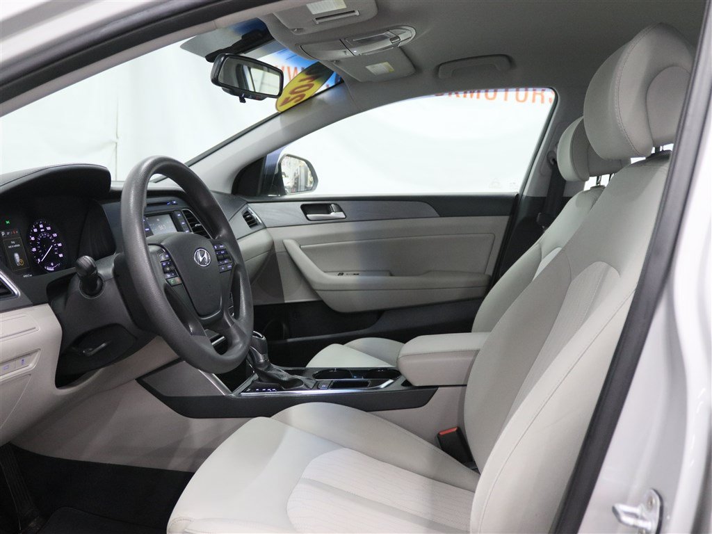 Used 2016 Hyundai Sonata SE FWD image 13