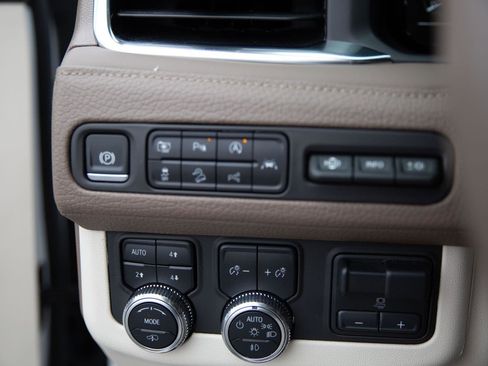 Certified 2024 GMC Yukon Denali w/ Denali Reserve Package image 20