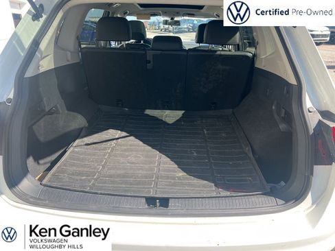 Used 2020 Volkswagen Tiguan SE w/ Panoramic Sunroof Package image 5