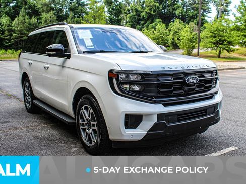 Used 2025 Ford Expedition Active AWD/4WD image 4