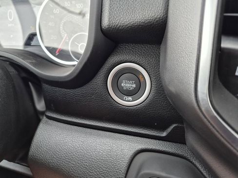 New 2026 RAM 1500 Express AWD/4WD image 17