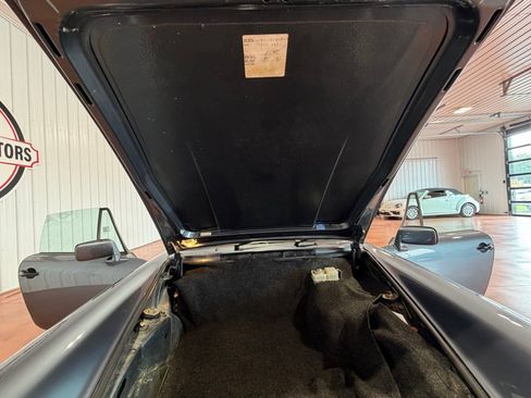 Used 1988 Porsche 911 Carrera RWD image 31