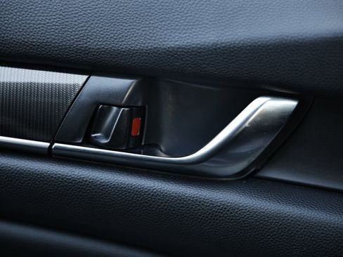 Used 2019 Honda Accord Sport image 15