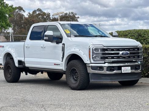 Used 2023 Ford F350 Lariat w/ Lariat Ultimate Package AWD/4WD image 9