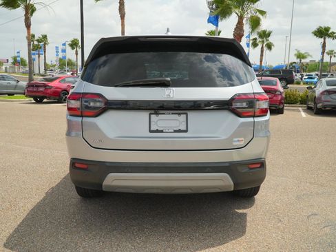 Used 2024 Honda Pilot EX-L image 4