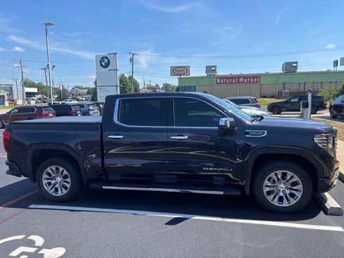 Used 2022 GMC Sierra 1500 Denali AWD/4WD image 4