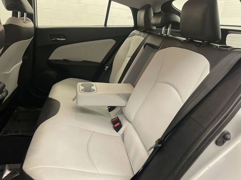 Used 2022 Toyota Prius XLE image 17