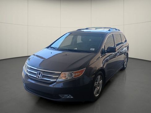 Used 2013 Honda Odyssey Touring image 3