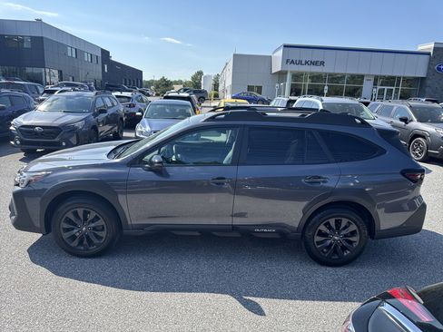 Used 2025 Subaru Outback Onyx Edition AWD/4WD image 22