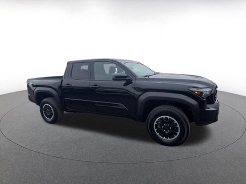 Used 2025 Toyota Tacoma TRD Off-Road image 2