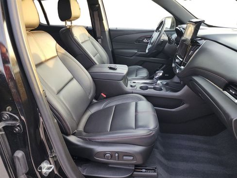 Used 2023 Chevrolet Traverse RS image 42