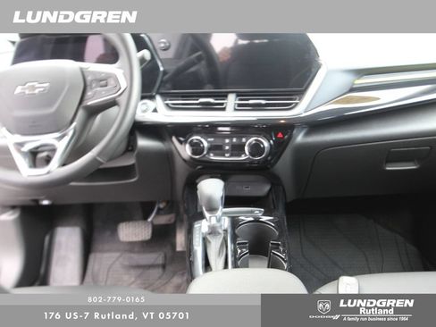 Used 2024 Chevrolet Trax ACTIV w/ Driver Confidence Package FWD image 9
