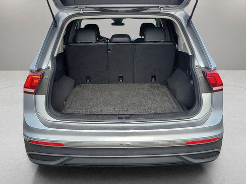 Used 2023 Volkswagen Tiguan SE AWD/4WD image 8