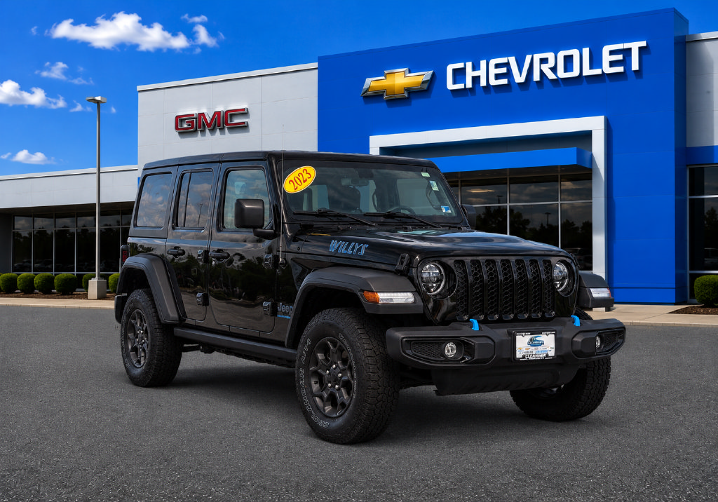 Used 2023 Jeep Wrangler Unlimited w/ Dual Top Group AWD/4WD image 1