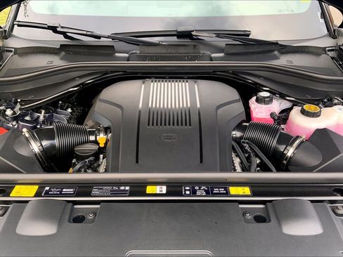 New 2026 Land Rover Range Rover Sport Dynamic SE AWD/4WD image 16