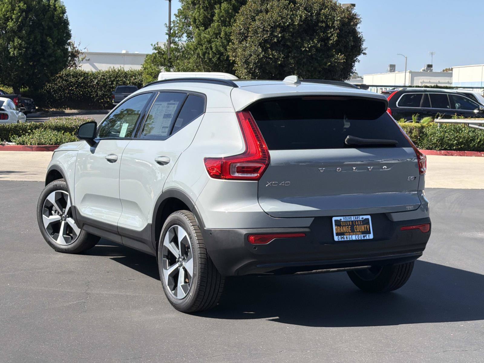 New 2026 Volvo XC40 B5 Plus w/ Protection Package Premier AWD/4WD image 5